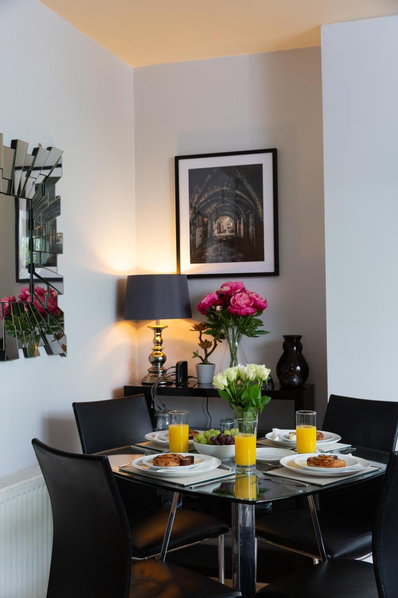 Bootham Court Grade II Duplex Apartment With Free Parking & Wi-Fi - Sleeps 2-6 People Йорк Екстериор снимка